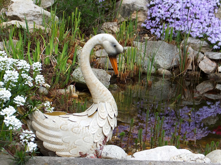 Hattyú , kerti dekoráció, fém madár